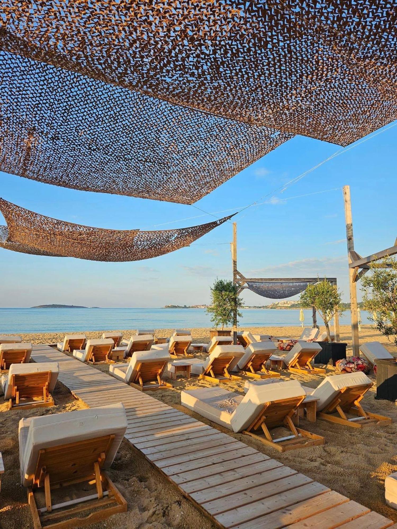 Къмпинг Градина Луксозен Апартамент Chernomorets Buitenkant foto